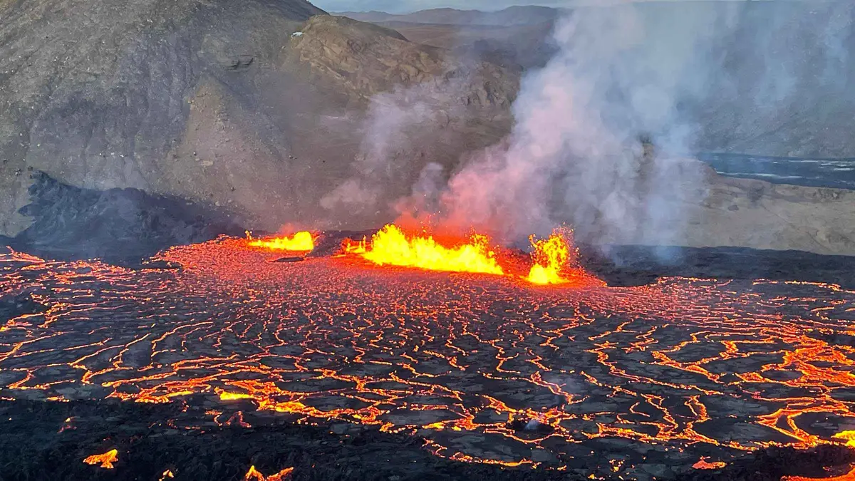 Private Volcano Tour Iceland: 8 Hours, Up to Six People